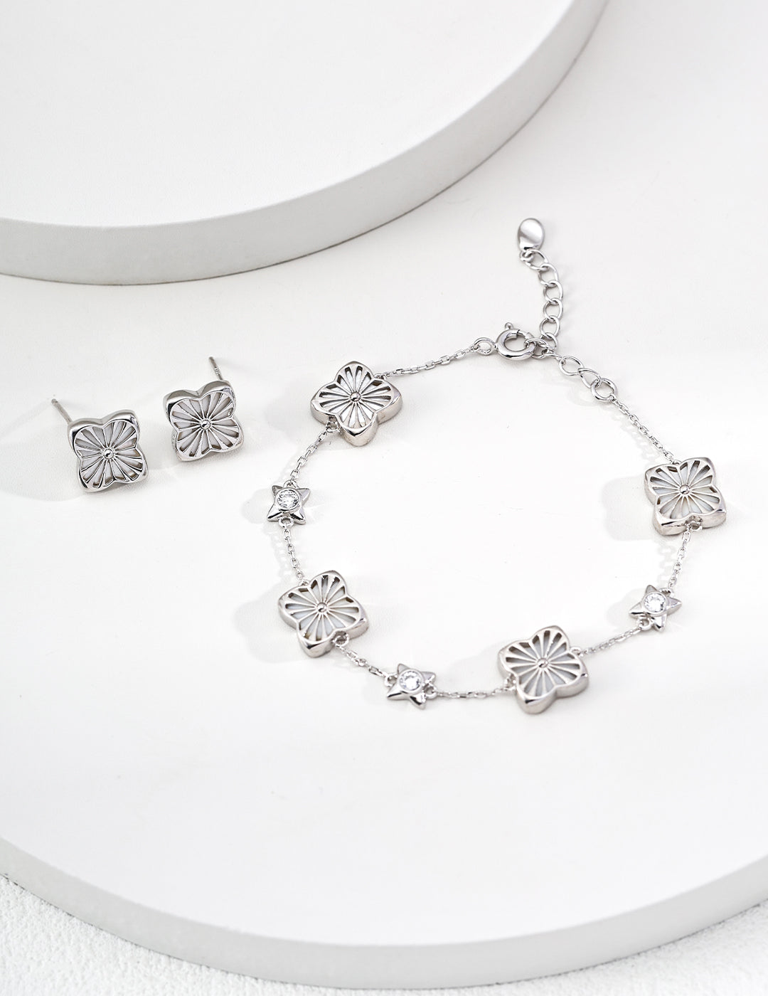 S925 Sterling Silver Modern Clover Shell & Cubic Zirconia Jewelry Set-Adjustable Bracelet & Earrings