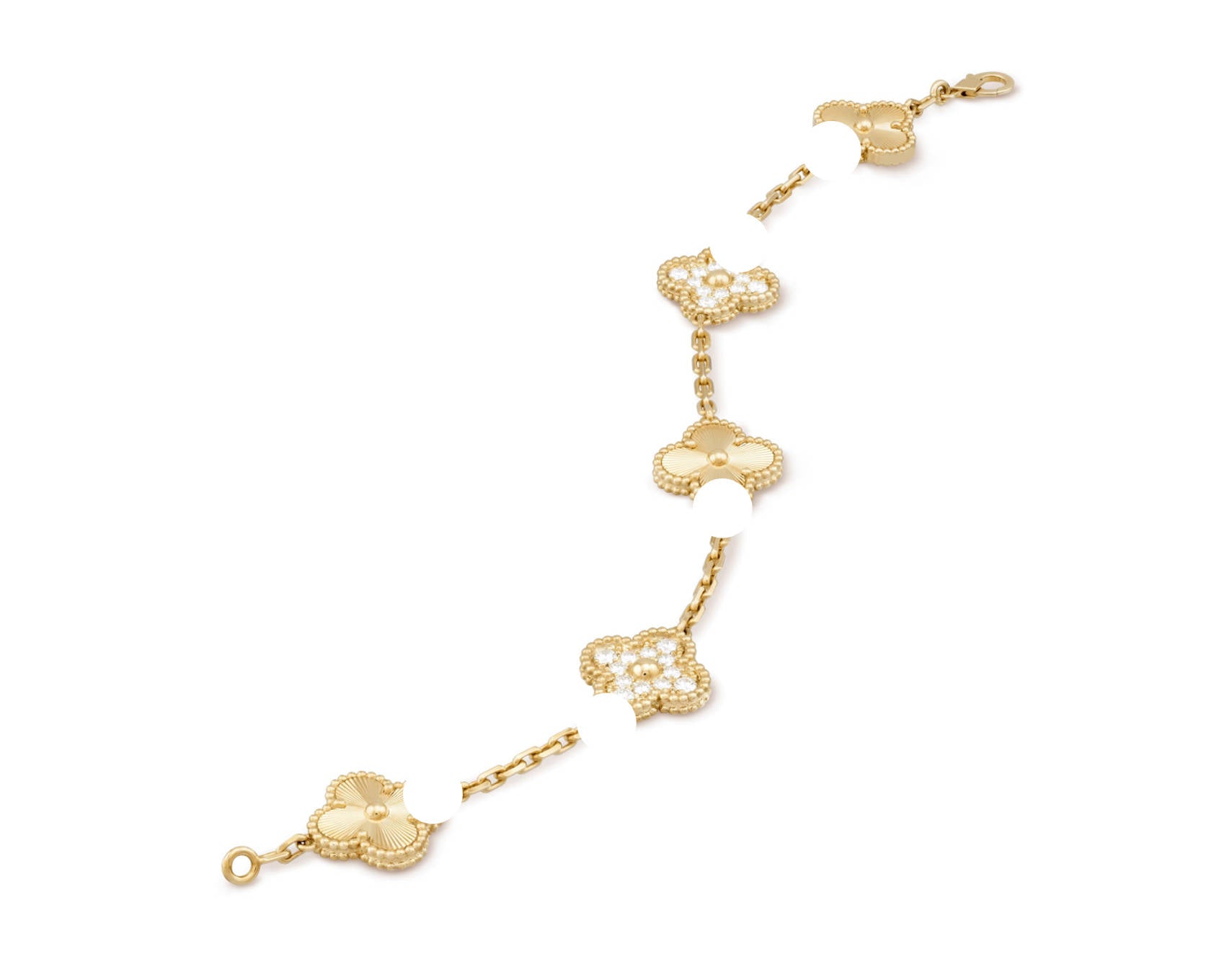 Clover Motif Bracelet, 18K Gold Plated - Symbol of Luck & Elegance