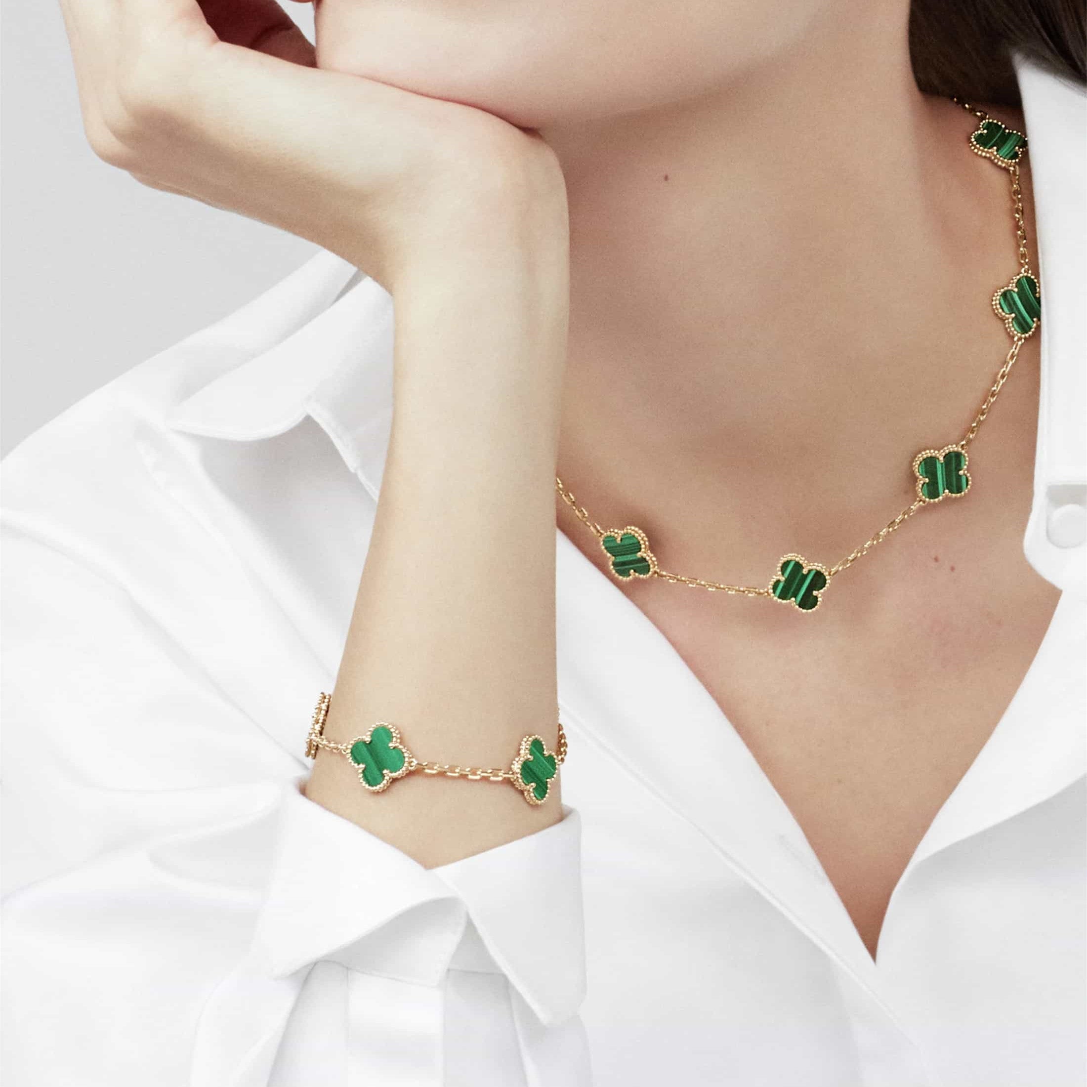 Clover Motif Necklace, Sterling Silver, 18K Gold Plated, 10 Motifs – Symbol of Luck & Elegance