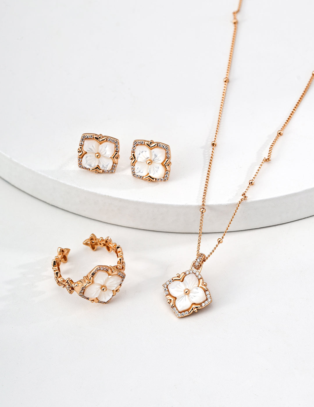 S925 Sterling Silver Vintage Royal Clover Shell & Cubic Zirconia Ring & Earrings & Necklace Set