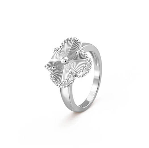 Silver clover leaf ring with 18K gold plating